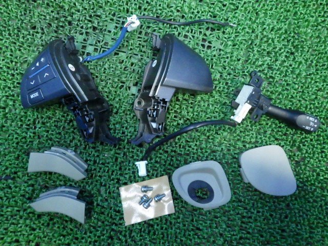 A】動作OK トヨタ純正 ステアリングリモコン ステリモ クルコン ハンドル ACR50Wエスティマ ACR55W GSR50W GSR55W AHR20W ハイブリッド HV拍卖