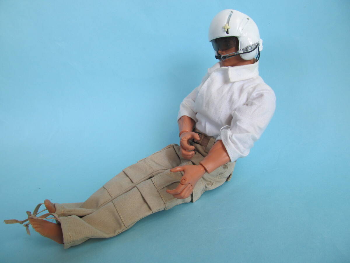 パイロットフィギュアー&ヘルメット No.2拍卖