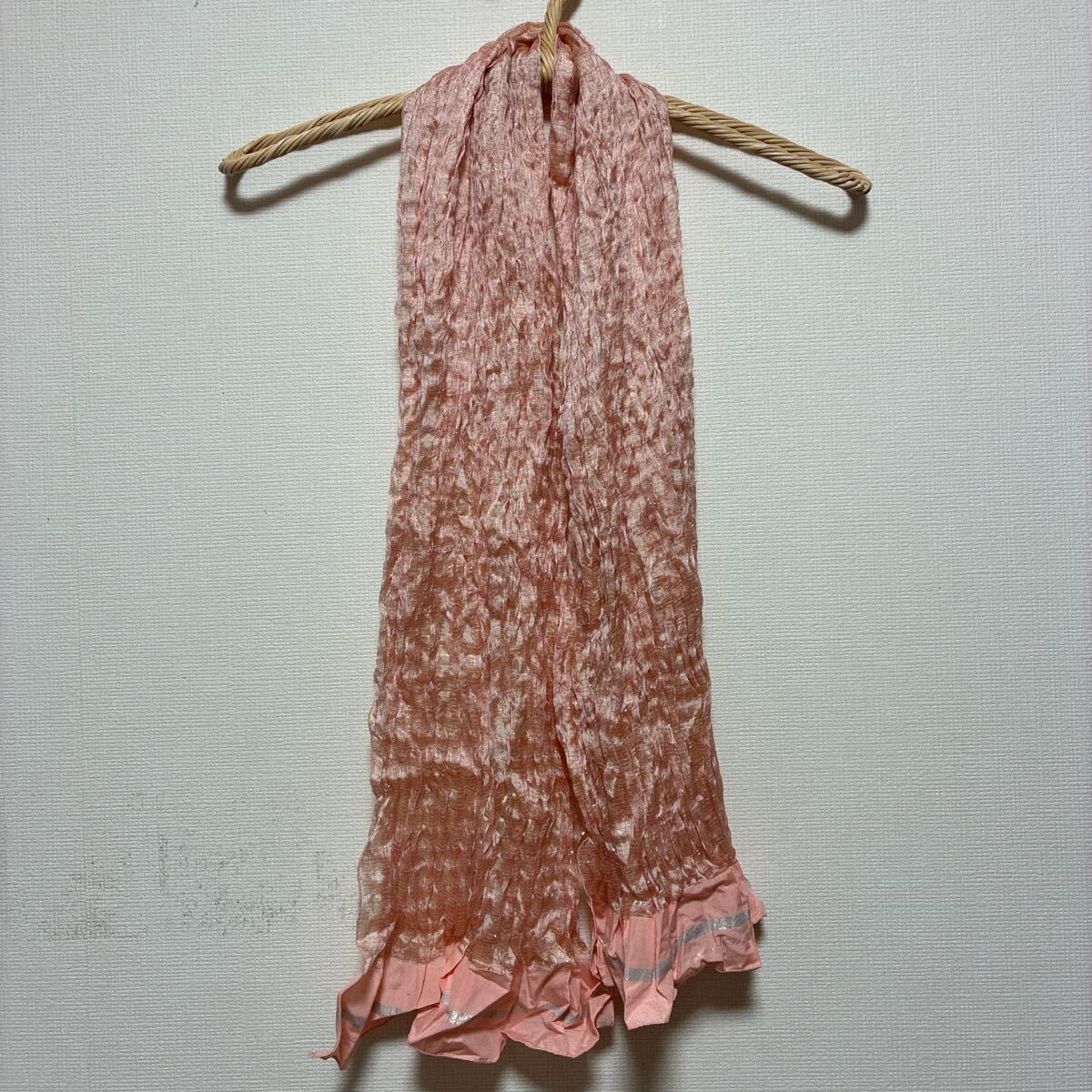 新品未使用 フランス製 フリル付きピンクストール ストール拍卖