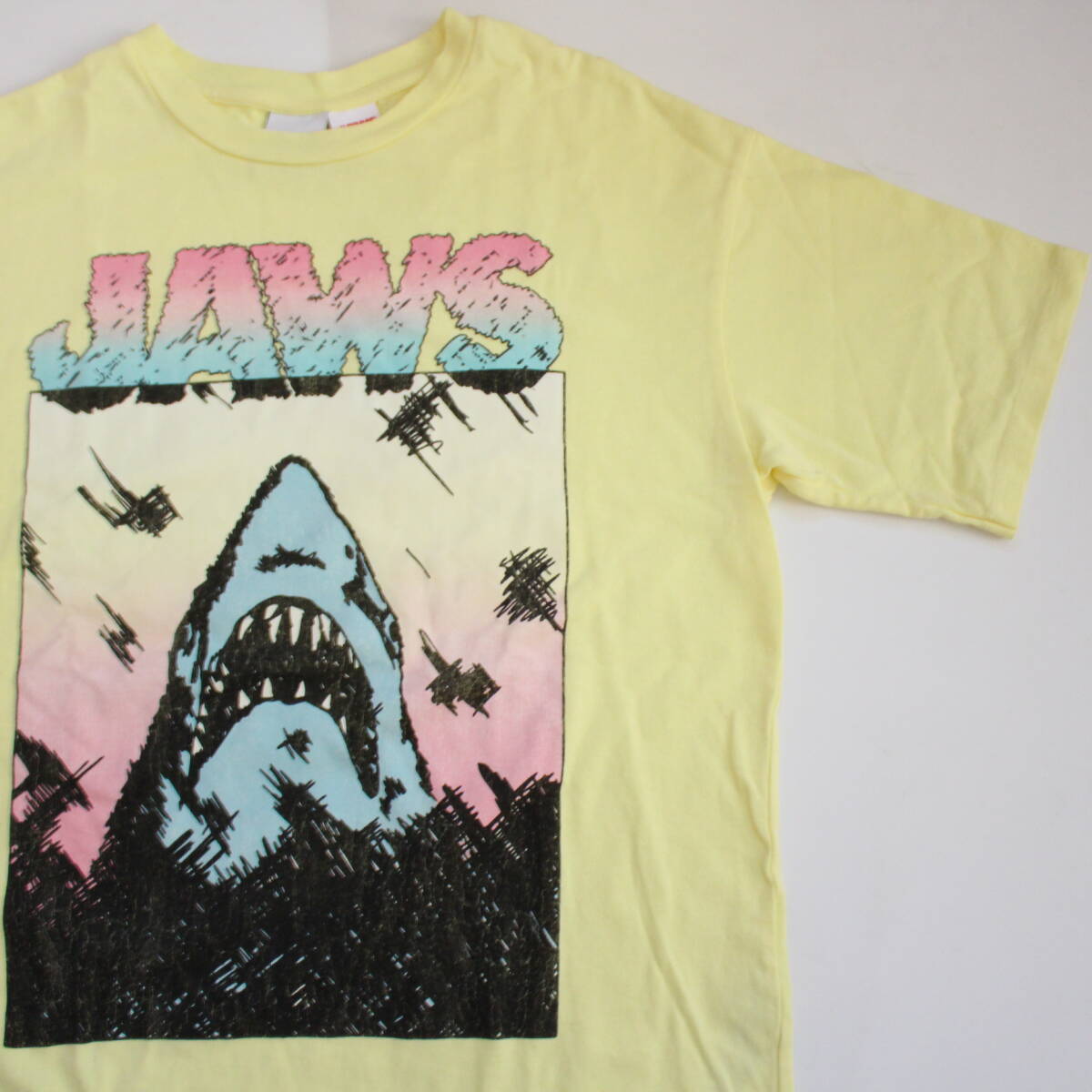 ZARA ザラ JAWS グラフィック Tシャツ イエローSサイズ ジョーズ映画 黄色 メンズ ユニセックス拍卖