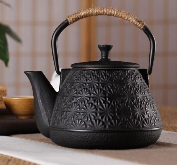 美品 手作り鉄器 老鉄瓶 壺 鉄やかん 鉄分補給 急須 茶こし付き 鉄びん 1000ml拍卖