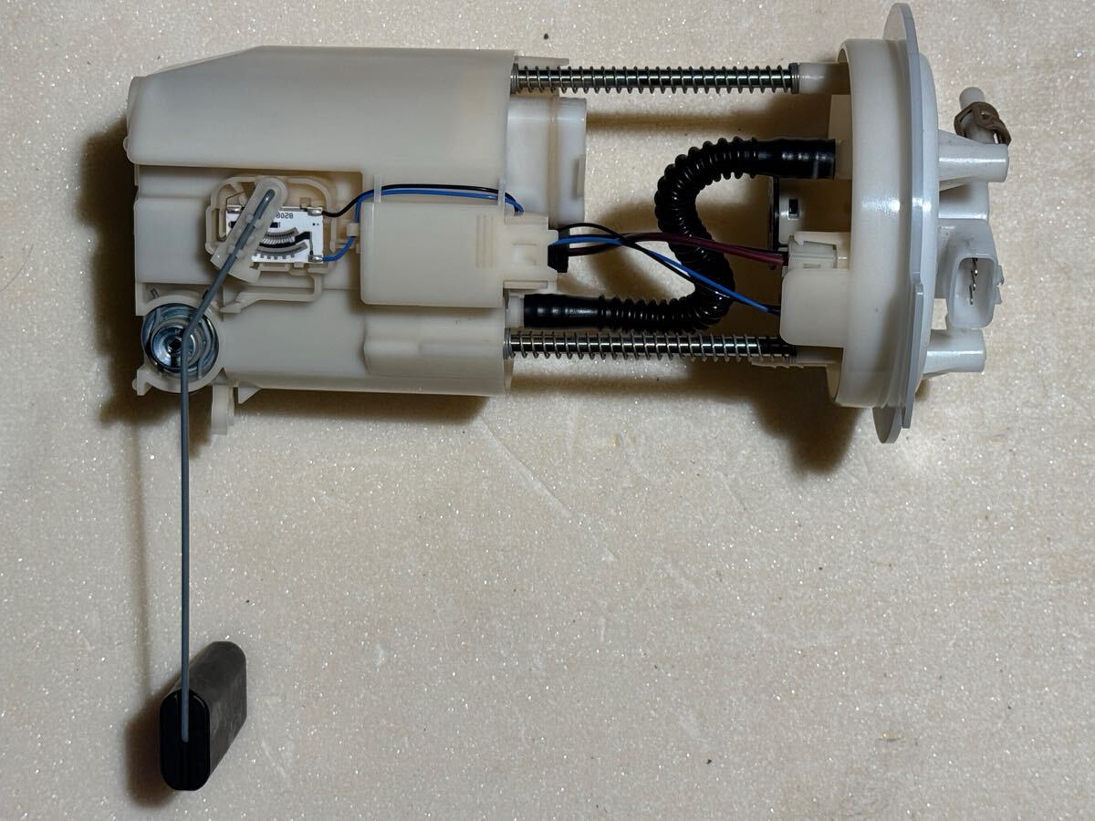 ノート DAA-HE12 フューエルポンプ 17040-5WK0A拍卖