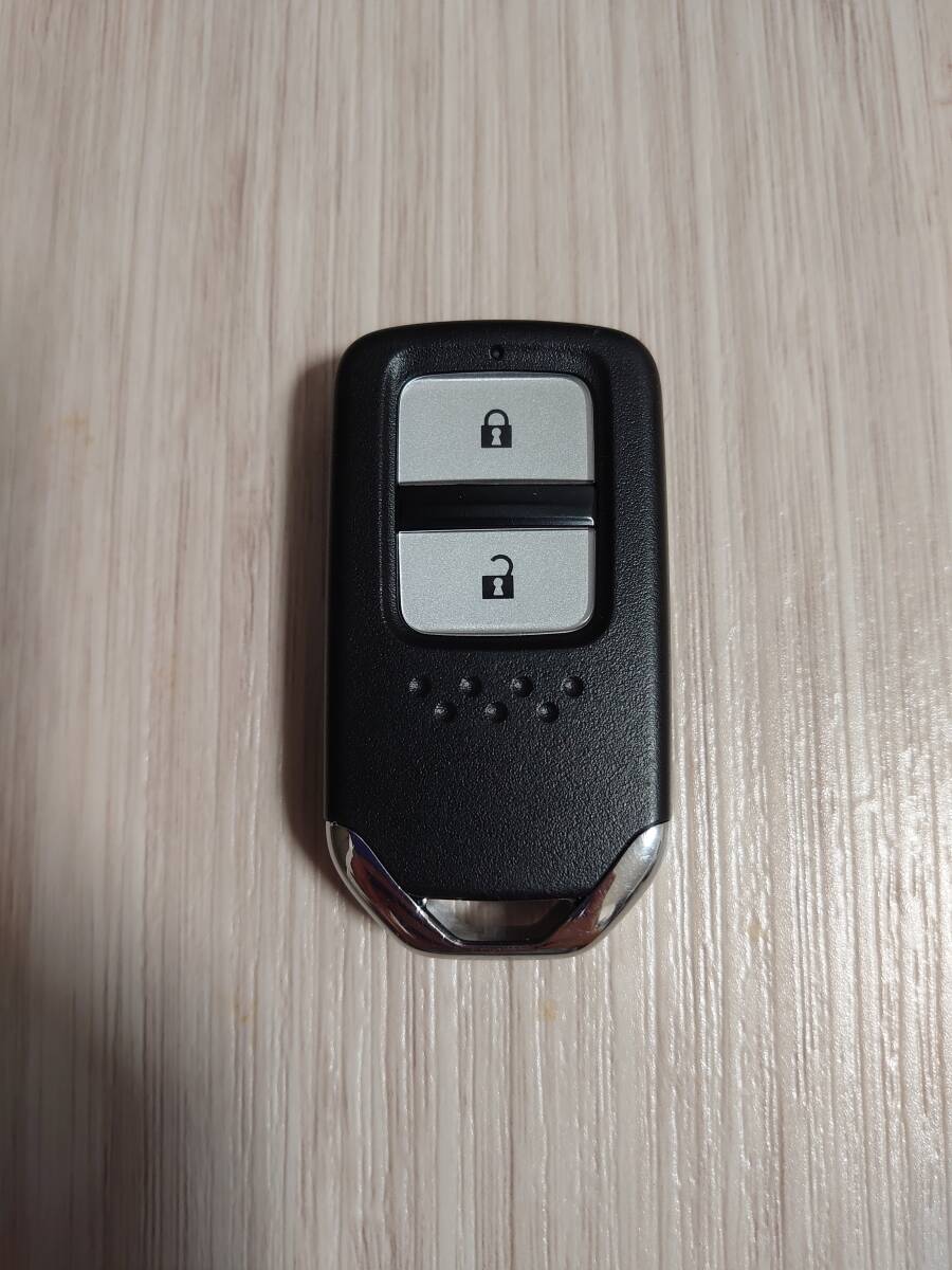 ☆送料無料★ フィット フィットHV4WD ホンダ純正スマートキー 2ボタン GP6 動作確認済み H26年式 ★売り切り★ 管理NO.396拍卖