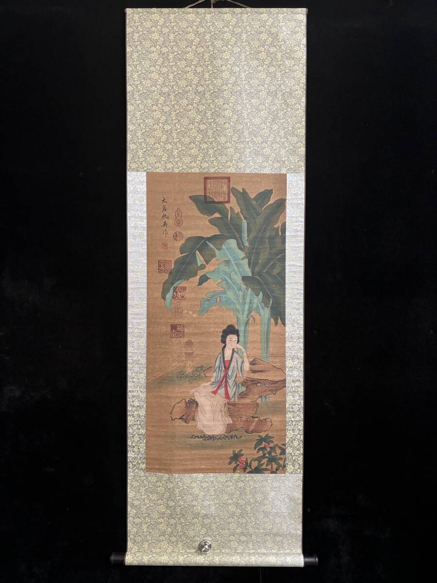 唐物 中国古画《仇英 仕女》中堂画 純手描き作品 宣紙 挂軸 水墨画 極細工 古美術品 中国古玩 骨董品 D65拍卖