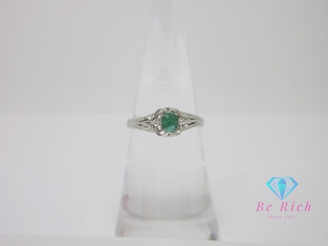 Pt900 プラチナ エメラルド 0.17ct ダイヤモンド 0.02ct 付 デザイン リング 指輪 10号 メレ 宝石 アクセサリー 【中古】th12653拍卖