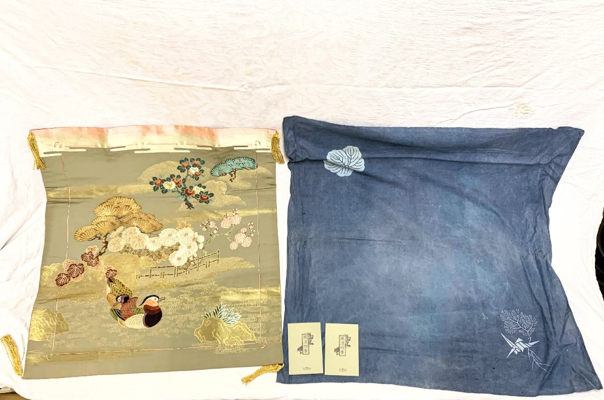 17044/袱紗 掛け袱紗・藍色紋入風呂敷 ふくさ 鴛鴦,松竹梅,刺繍 紙箱付 古裂 時代裂 アンティーク 生地 祝事 結納 お祝い 古布拍卖