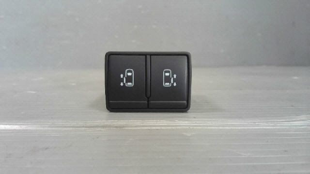 セレナ 5AA-GC27 パワースライドスイッチ(1) XV 8人乗り 1kurudepa拍卖