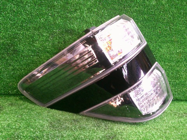 4kurudepa H20年 ヴェルファイア DBA-ANH20W 左 テール ランプ ライト 81561-58090 LED KOITO 58-29 ANH25 GGH20 GGH25 202 黒拍卖