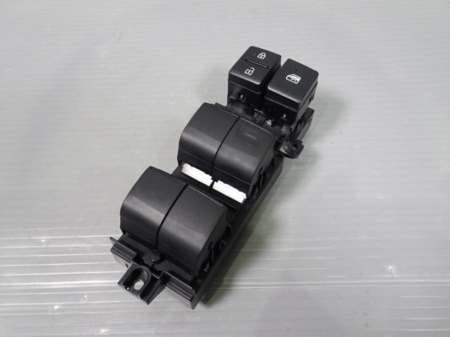 カローラクロス 3BA-ZSG10 パワーウインドウスイッチ 84040-52060 1kurudepa拍卖
