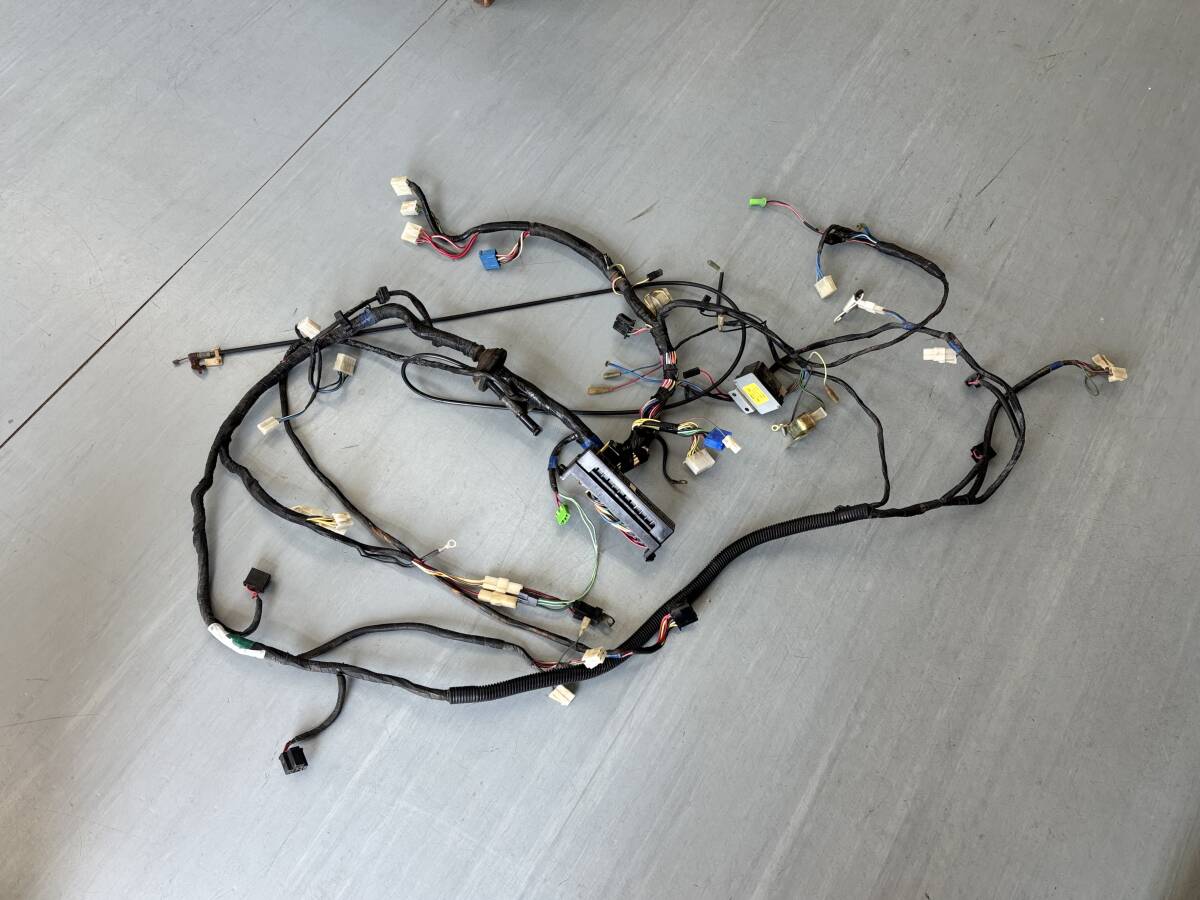 ダットサン720 日産純正 L18用 ヒューズボックス メインハーネス ダッシュハーネス拍卖