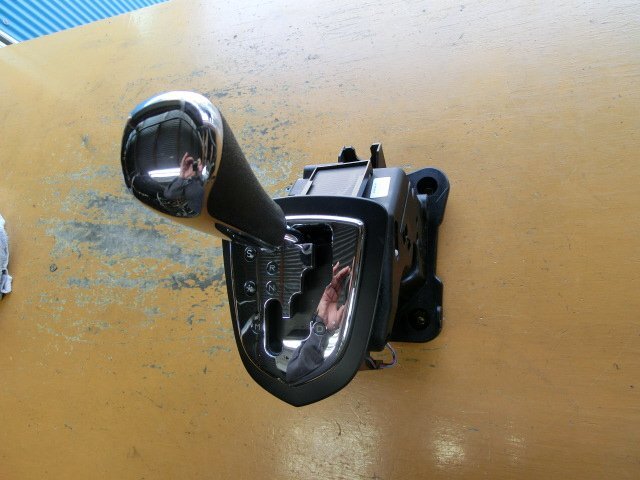 プジョーRCZ シフトレバー 平成23年 ABA-T7R5F02 シフトコントロール 96744327 16.5万kmカーボンルーフパック 即決あり拍卖