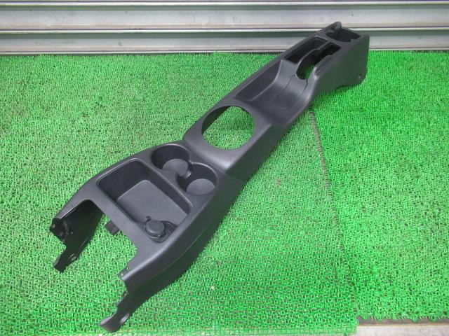 フィット DBA-GD1 センターコンソール コンソールボックス 83403-SAA-G02ZA /42731拍卖