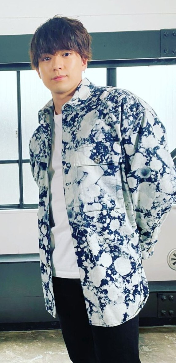正規品 新田真剣佑 着用 ルイヴィトン 19SS オズの魔法使い ブリーチ デニム シャツ ジャケット サイズL 定価330000拍卖