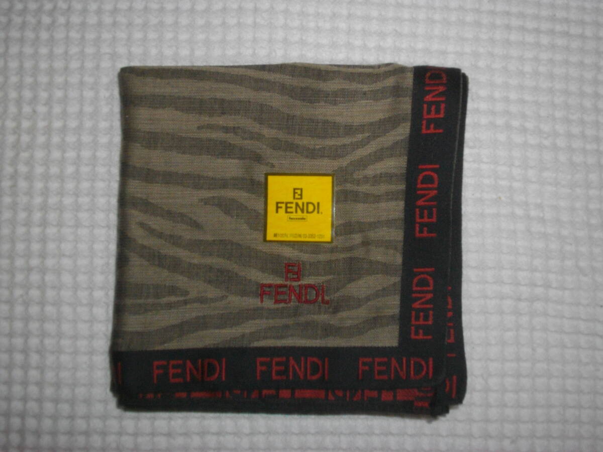【フェンディ】 ロゴ刺繍入り ハンカチ ◆ ゼブラ拍卖