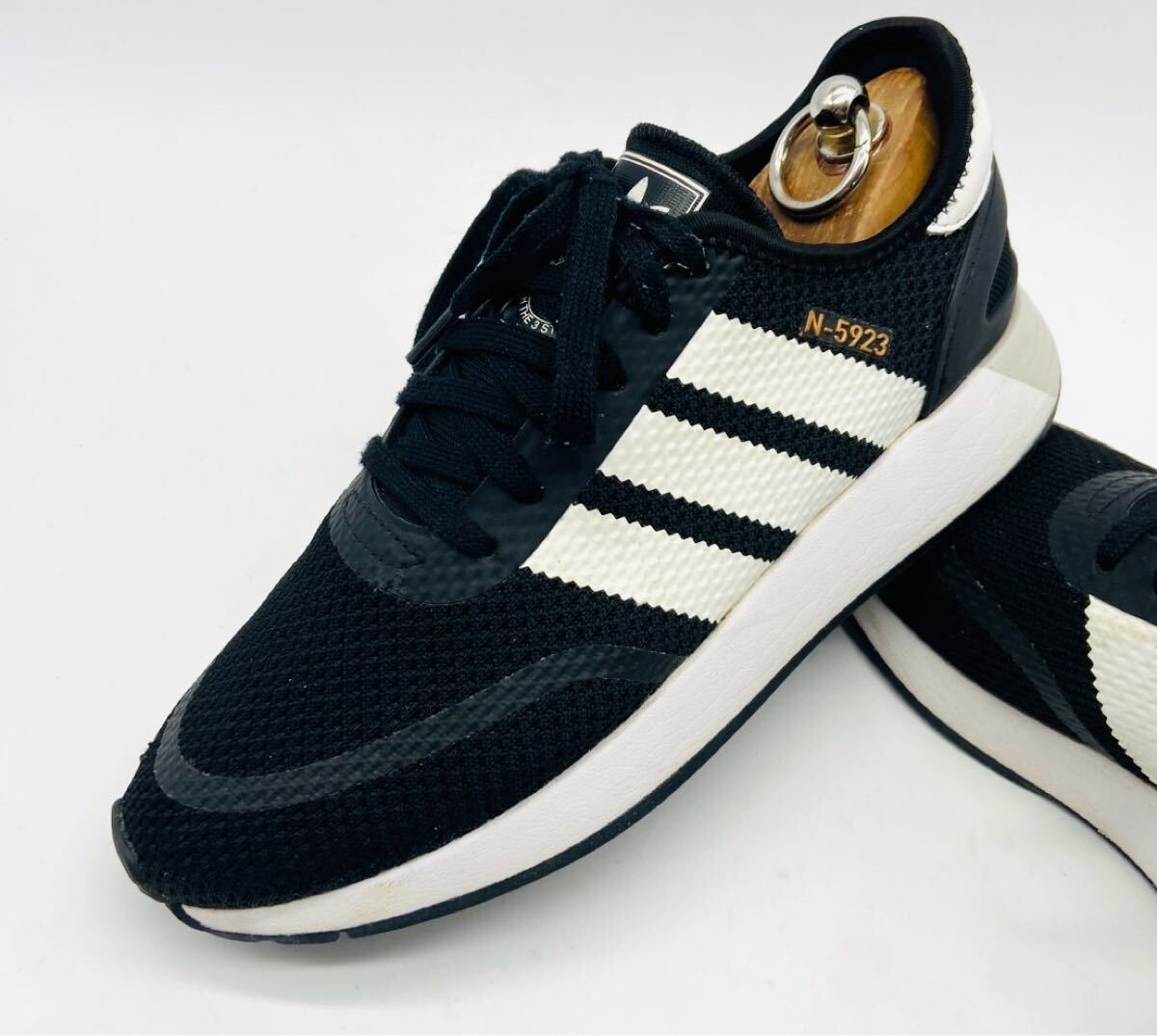 【アディダス/イニキランナークラシック】高級ローカットスニーカー!ブラック×ホワイト/jp25.5cm!衝撃プライス!シリーズ最高傑作!5/27拍卖