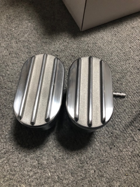 フィンタイプビレットブリーザーキャップセット インパラ ベルエア カプリス ローライダー SBC 350拍卖