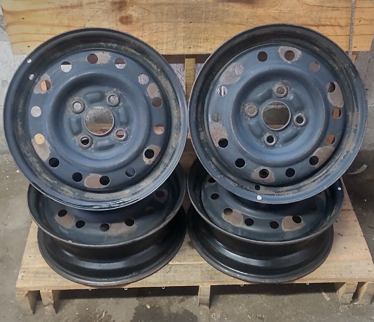 鉄 スチール ホイール 13インチ 4本 マツダ 純正 13×4,50B TOPY 4穴 PCD 100 ハブ径 約54 中古拍卖