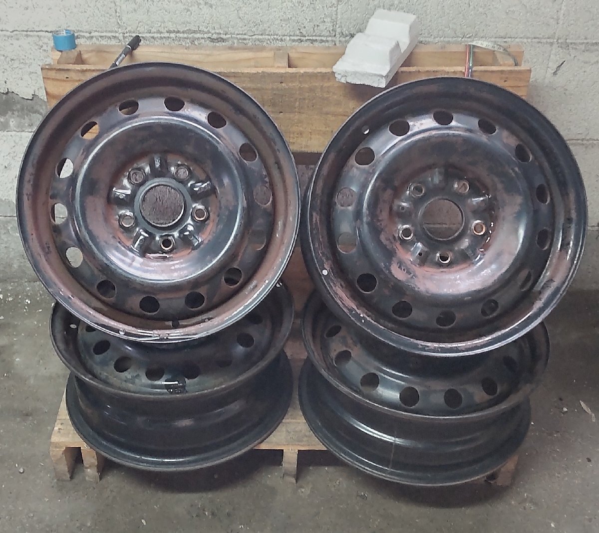 鉄 スチール ホイール トヨタ 4本 4穴 15インチ 15×5,5J PCD 120 ハブ径 約60 コンフォート 中古拍卖
