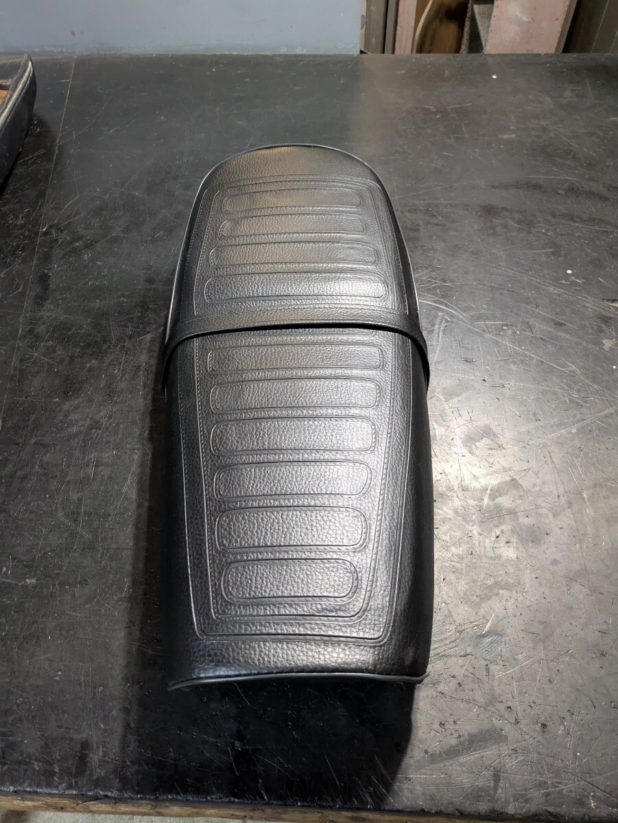 スズキ GT100に使えるシート 新品未使用 リプロ品 モール無し 高品質に思います gt125 gt185拍卖