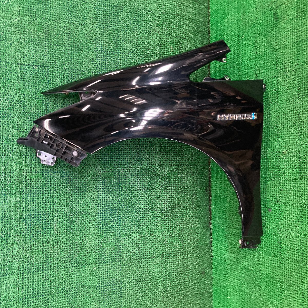 ♪♪値下げ再出品!! プリウス L ZVW30 左 フェンダー サイドパネル カラー 202 ブラック系(W3378)♪♪拍卖
