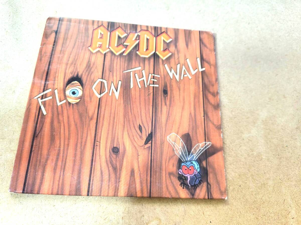 CDに割れ部分あり AC/DC 1985年 FLY ON THE WALL CD ACDC フライオンザウォール拍卖