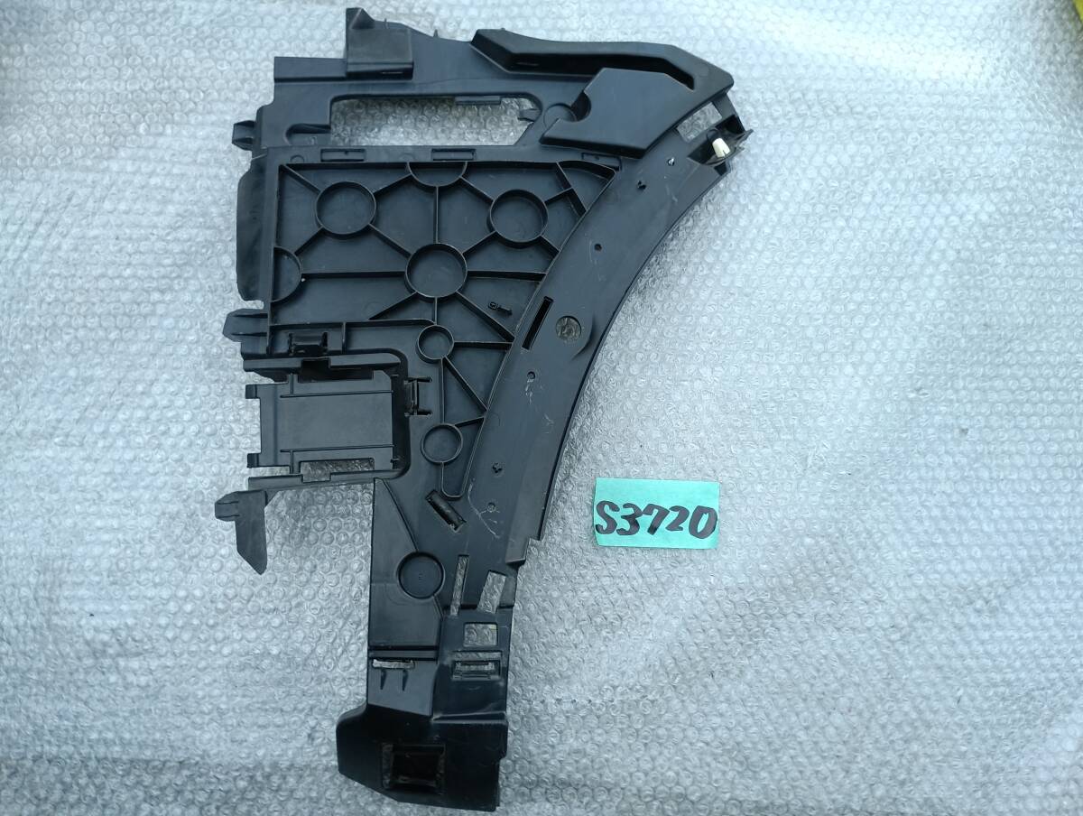 Porsche ポルシェ カイエン 純正 フロントバンパー ブラケット 左 9Y0807177C 9Y0807957C S3720 拍卖