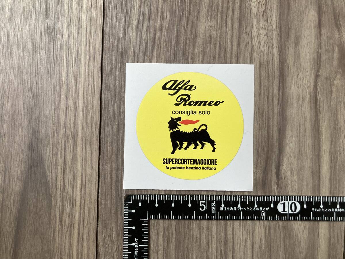 送料無料 Alfa Romeo Consiglia Solo Supercortemaggiore アルファロメオ ステッカー 66mm拍卖