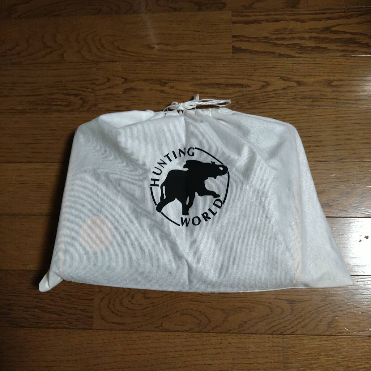 ハンティングワールド バチュークロスセカンドバッグ 濃いブルー拍卖