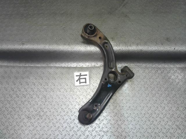 ダイハツ(DAIHATSU)※同梱不可※キャスト LA260S 右フロントロアアーム 品番 48068-B2200拍卖