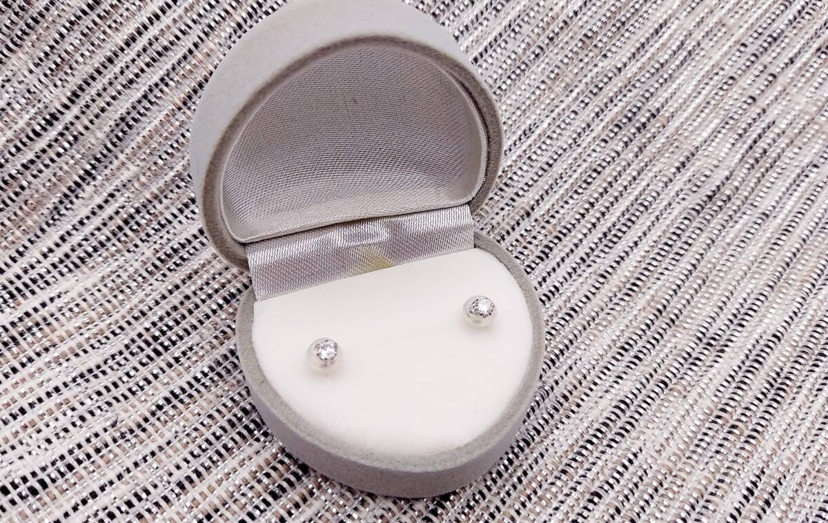 642 PT900ピアス スーパーキュービック キュービックジルコニア 透明拍卖