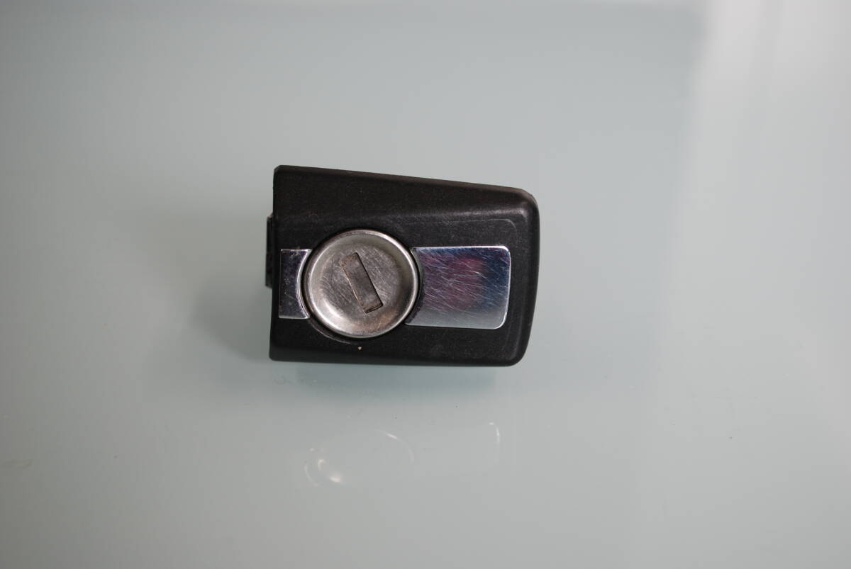 即決!ベンツ W124 93y 300TE フロントドアキーシリンダー 左拍卖