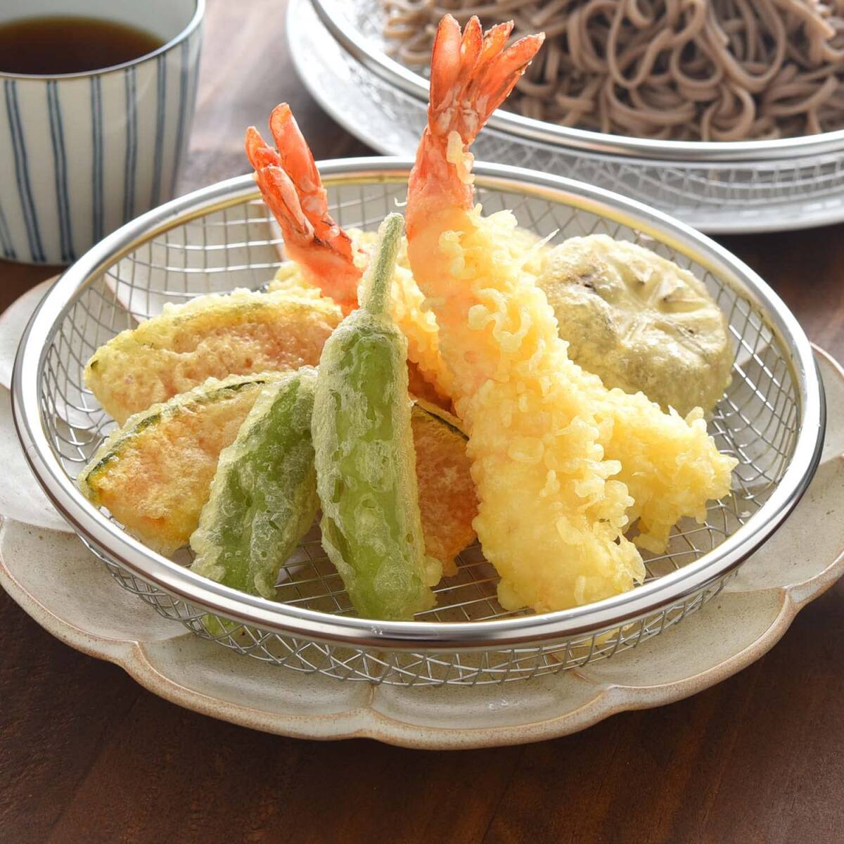 アーネスト 【日本製】 ざる 網 (油切り 水切り)19cm 油切り皿 盛付網 蒸し皿 (逸品物創 お皿のざる) 大手飲食店愛用ブランド A-77拍卖