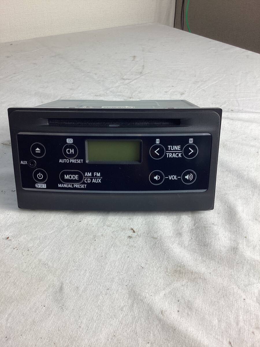 ダイハツ純正CDラジオ本体のみ ③拍卖
