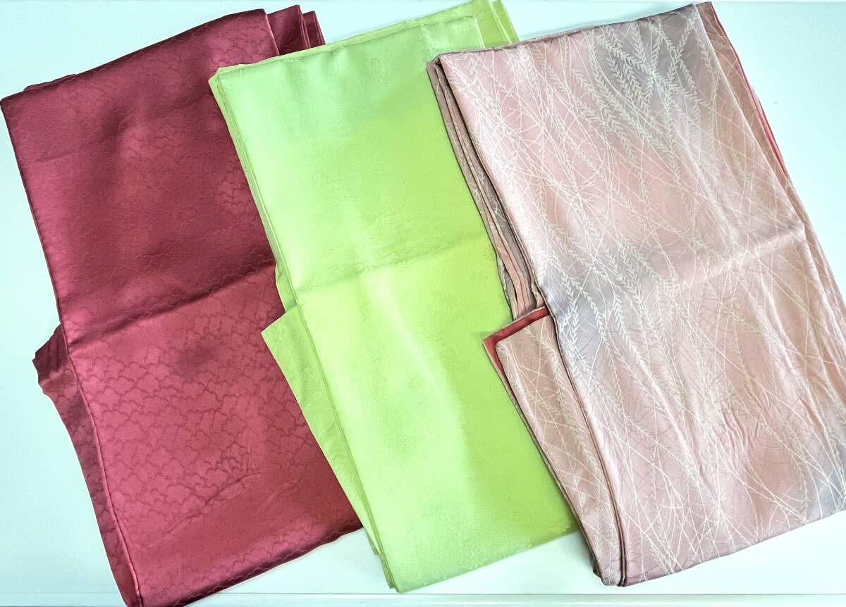 花とら●リサイクル着物 色無地 小紋 3枚まとめて ピンク 柳 黄緑 赤 綸子地 着用可能 リメイク 素材 250510拍卖