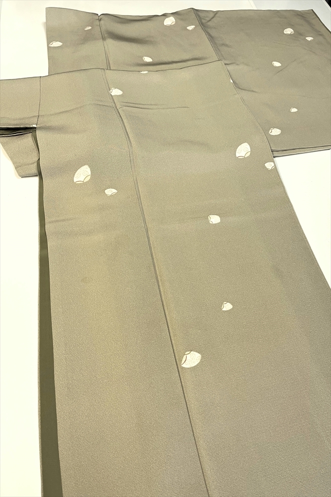 花とら●リサイクル着物 小紋 貝合わせ リメイク 素材 灰ベージュ 250505拍卖