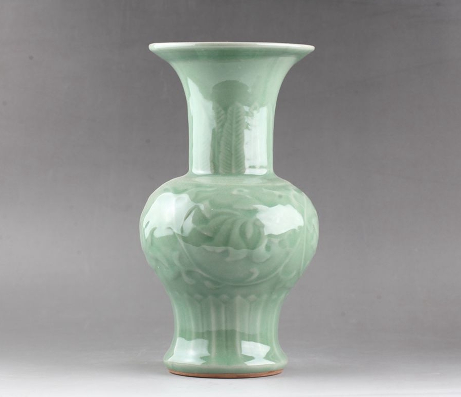 宋時代 青磁 刻花卉紋 尊式花瓶 花入 ・古陶磁器 ・珍品旧蔵・古賞物・時代物拍卖