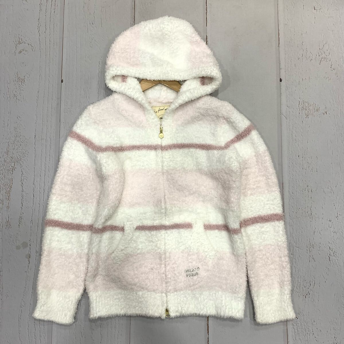 Q▼ 人気モデル!! '都会のナイトウェア' gelato pique ジェラートピケ 長袖 ボーダー柄 ジャガードニット パーカ / フーディ size:F 部屋着拍卖