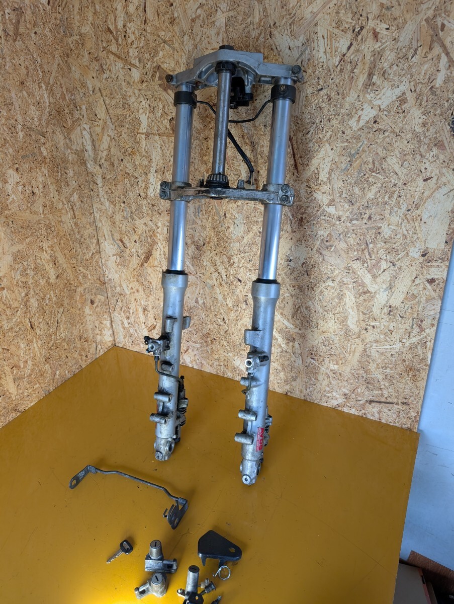 GPZ400R ZX400D フロントフォーク ステム セット 曲がり無し キーシリンダーセット 実動外し拍卖