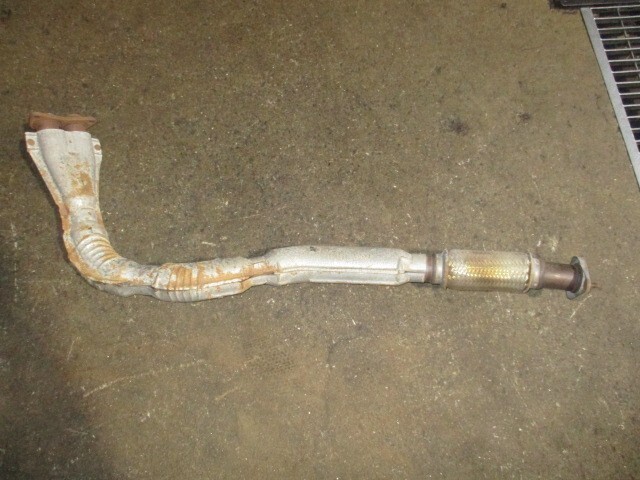 キャラバン VWE25 エキゾーストパイプ 20020-VW225拍卖