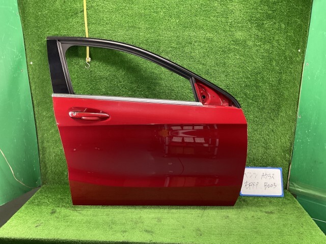 ベンツ Aクラス CBA-176052 右フロントドア AMG A45 4マチック 4WD拍卖