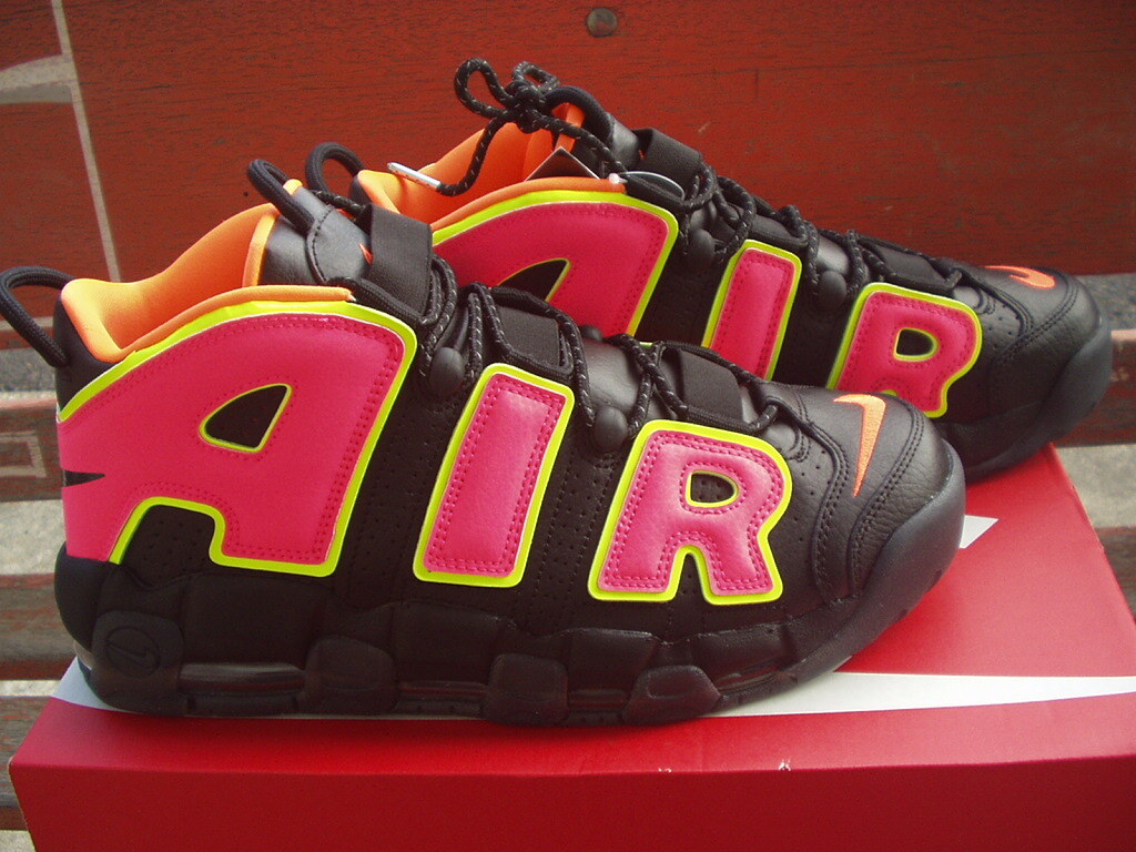 激レア!! 完全未使用!AIR MORE UPTEMPO ウイメンズアップテンポ12 29cm ホットパンチ メンズ28cm 10相当 NIKE.COM 拍卖
