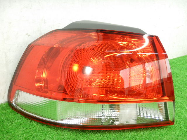 11A】【送料記載】 ゴルフ 6 ABA-1KCAX 左テールランプ 5K0 945 257 / Valeo / 5K0 945 111 ブレーキレンズ 【406042】拍卖