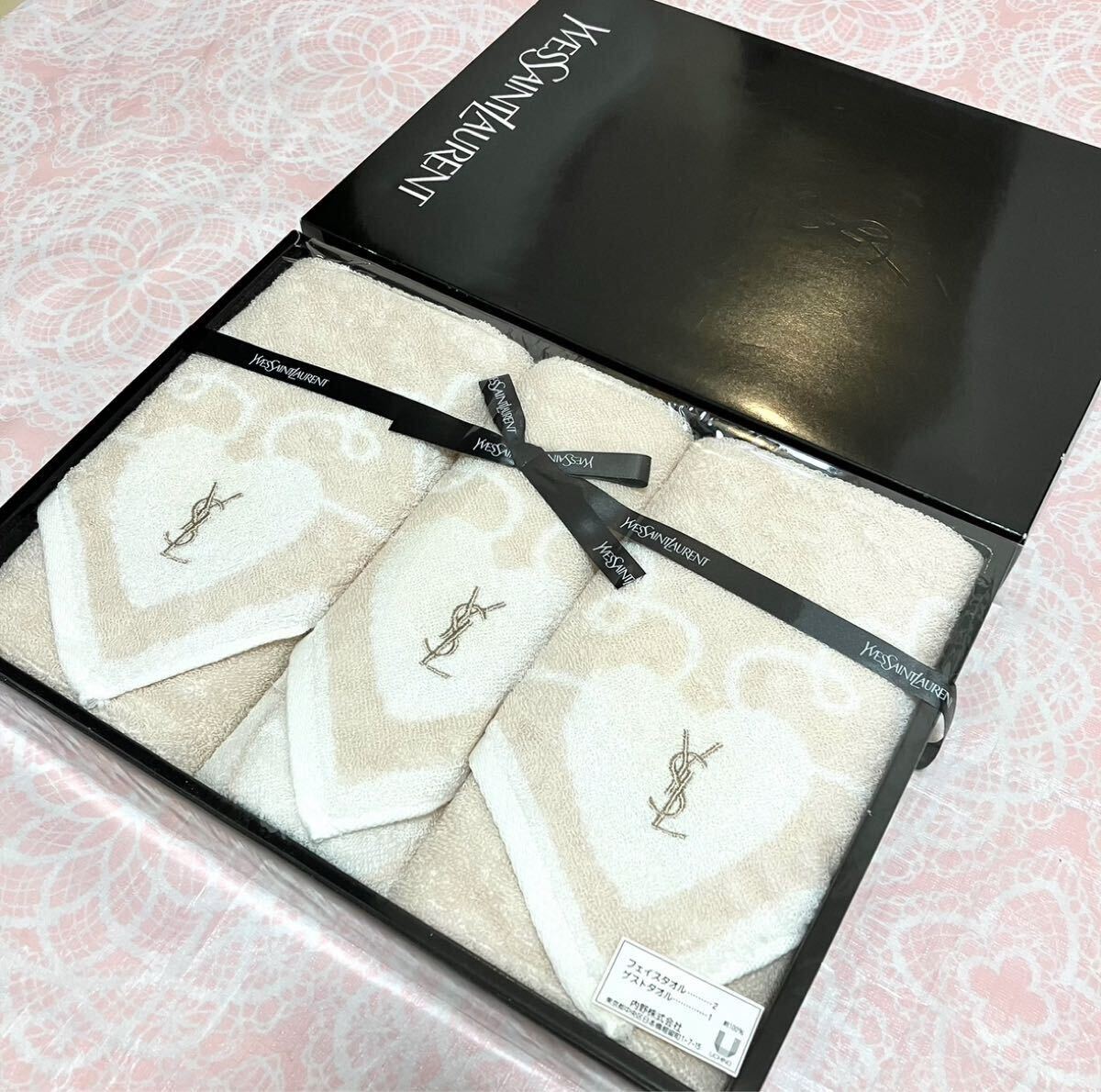 【人気柄】新品/イヴサンローラン/タオル/正規品/未使用/YVES SAINT LAURENT/YSL/ハート/タオルハンカチ/綿100%/バス用品/フェイスタオル拍卖