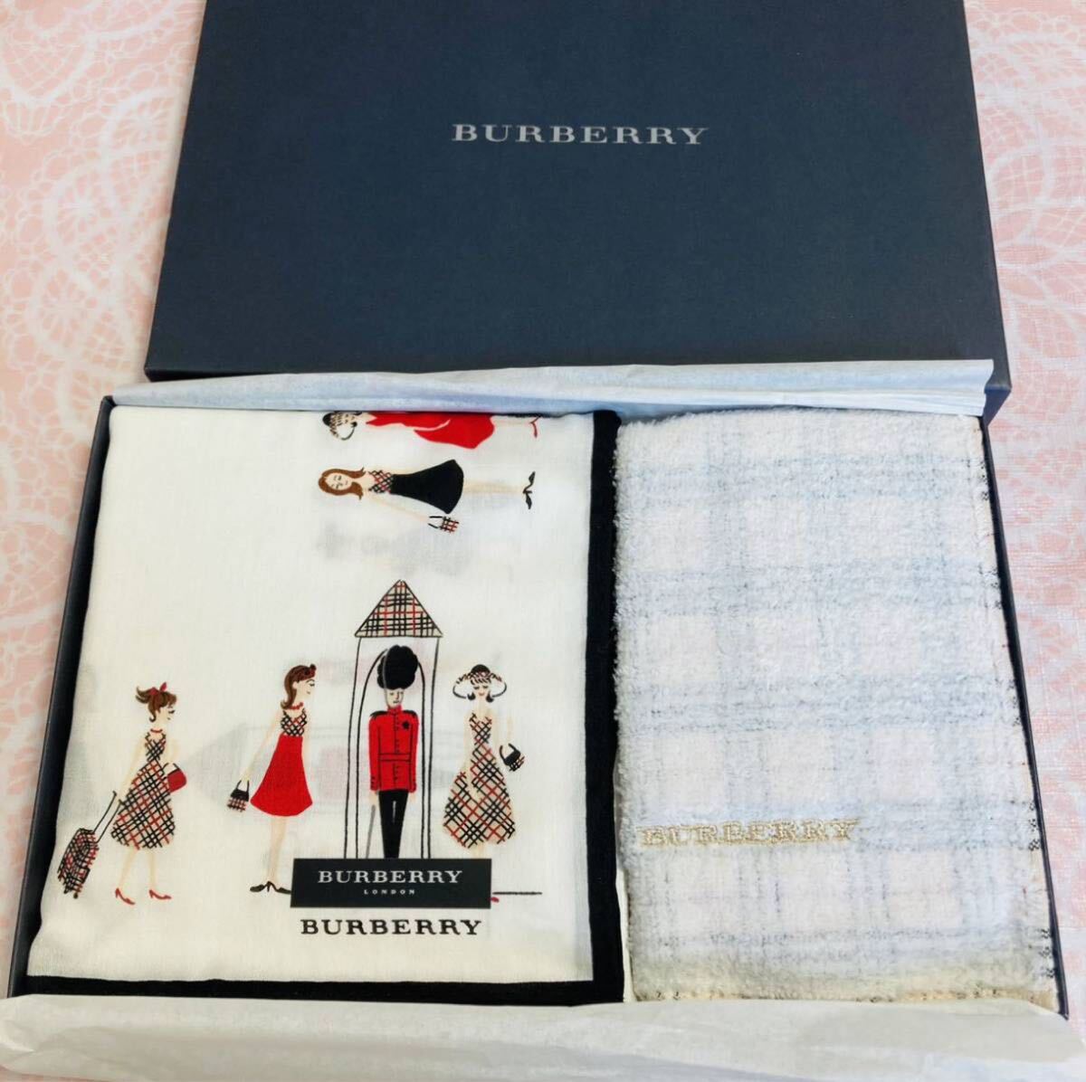 【人気柄】新品/2枚/女の子/BURBERRY/ハンカチ/正規品/バーバリー/綿100%/未使用/即決/匿名発送/ノバチェック/大判/タオルハンカチ【箱無】拍卖