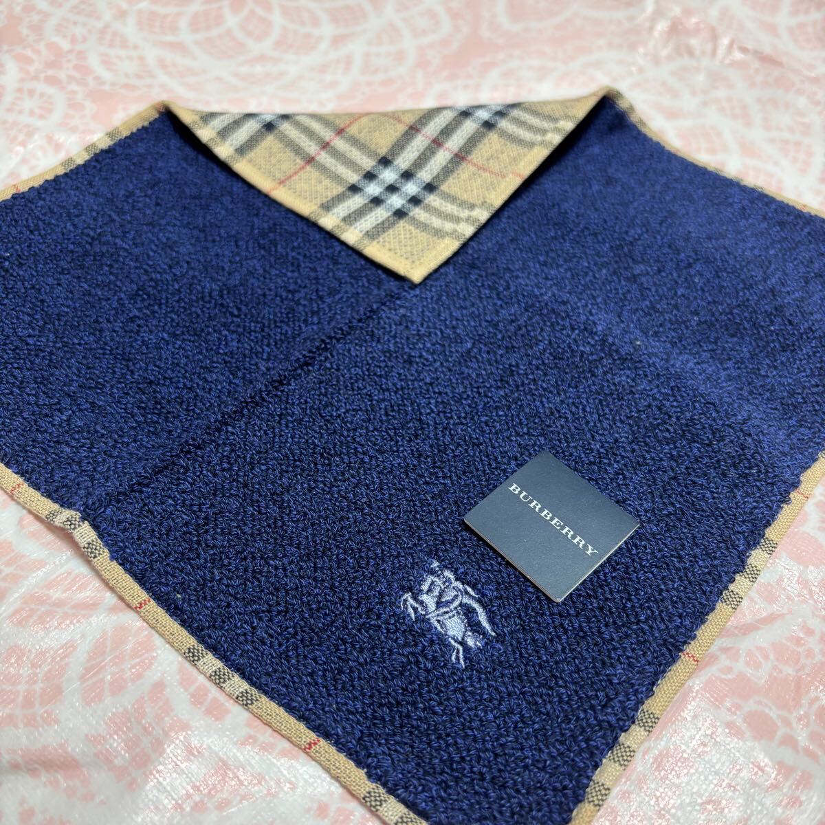 【人気柄】新品/BURBERRY/タオルハンカチ/正規品/バーバリー/綿100%/未使用/即決/匿名発送/ノバチェック/ハンドタオル/紺色ネイビー/メンズ拍卖