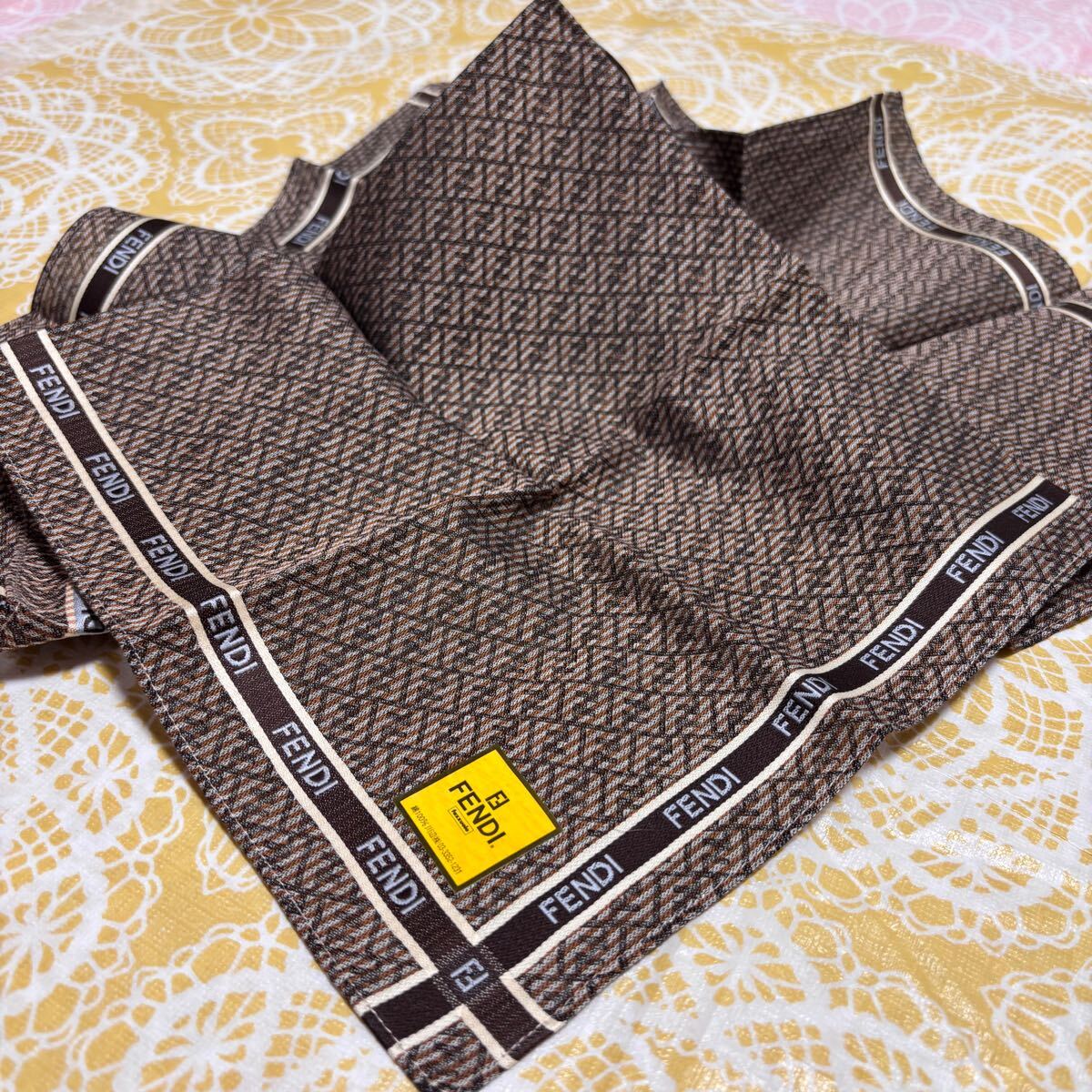 新品/FENDI/ハンカチ/正規品/フェンディ/未使用/即決/匿名発送/ズッカ柄/メンズ/紳士/男性/ロゴ/綿100%/日本製/ブランド総柄/茶色ブラウン拍卖
