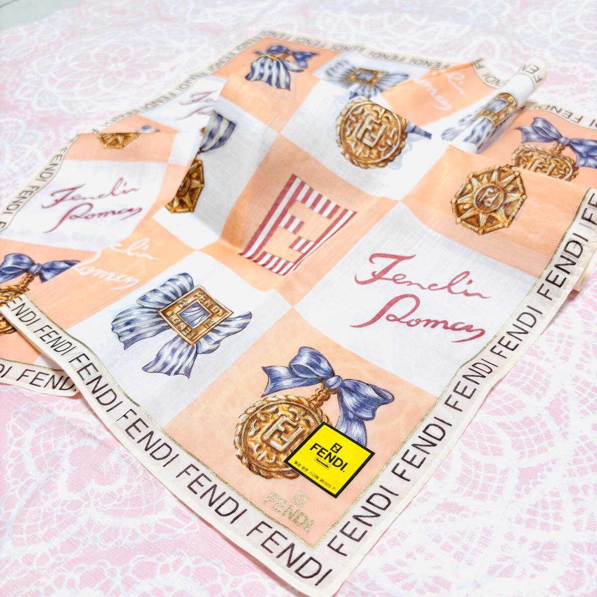 【人気柄】新品/FENDI/ハンカチ/正規品/フェンディ/未使用/匿名発送/ズッカ柄/ロゴ/綿100%/ブランド/ピンク/レディース女性用リボン/婦人用拍卖