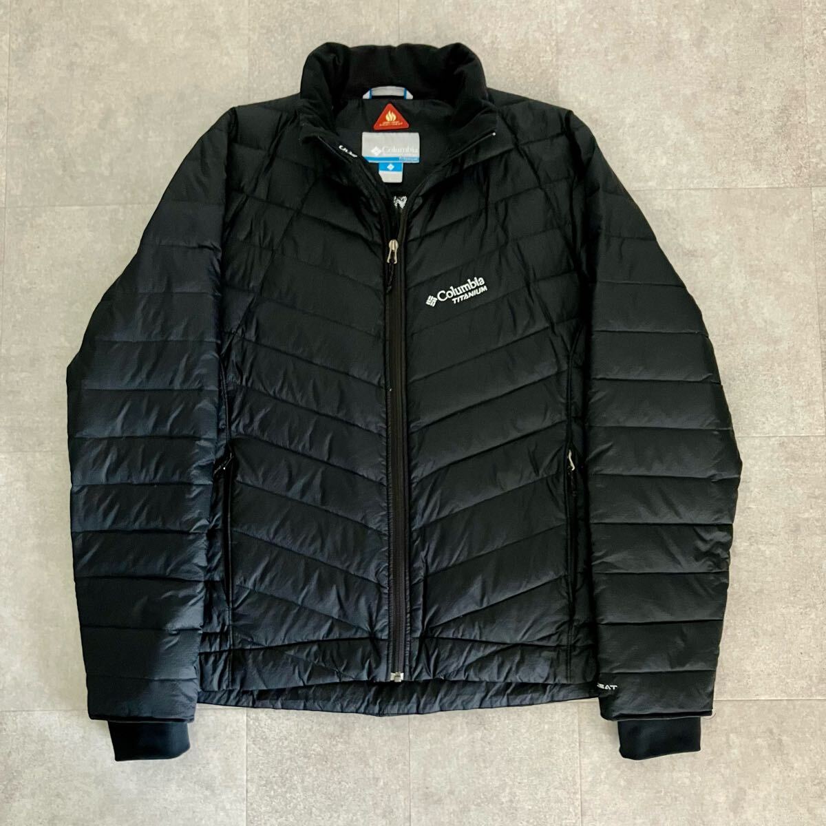 ●Columbia コロンビア TITANIUM オムニヒート OMNI-HEAT ダウンジャケット/ブルゾン/size(L)/メンズ/アウトドア/黒/キャンプ拍卖