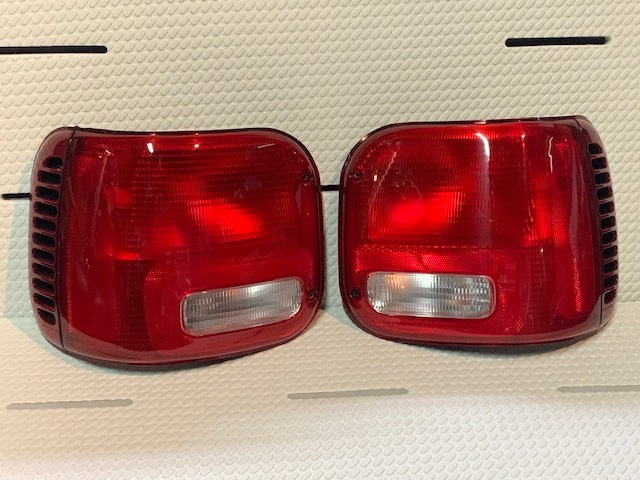 新品 業販OK 送料無料 94-03 ダッジバン テールライト 左右セット拍卖