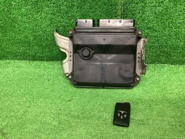 ノア DBA-ZRR70G エンジンコンピューター X 89661-28E21 F-5-17-12拍卖